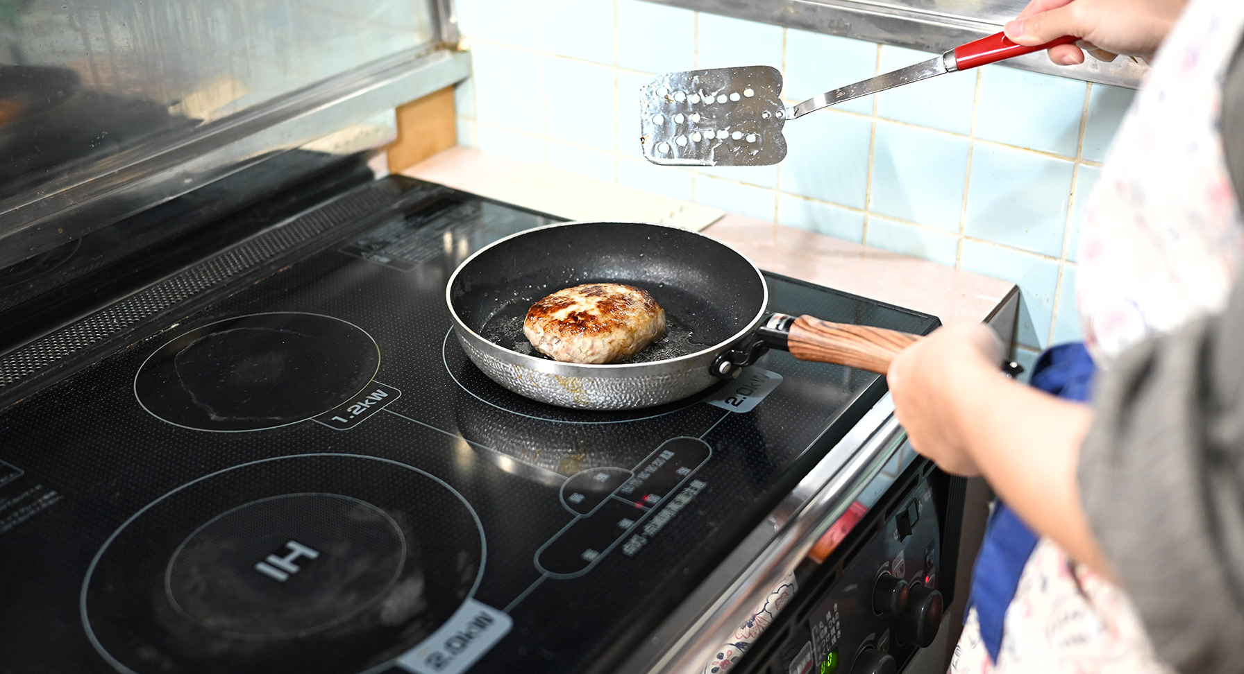 ジューシーな肉汁の佐賀牛ハンバーグ②